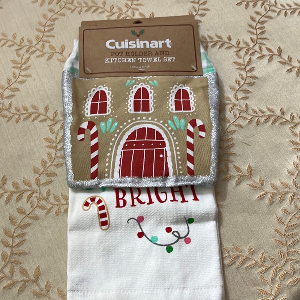 Brand new Pot holder& kitchen towel set